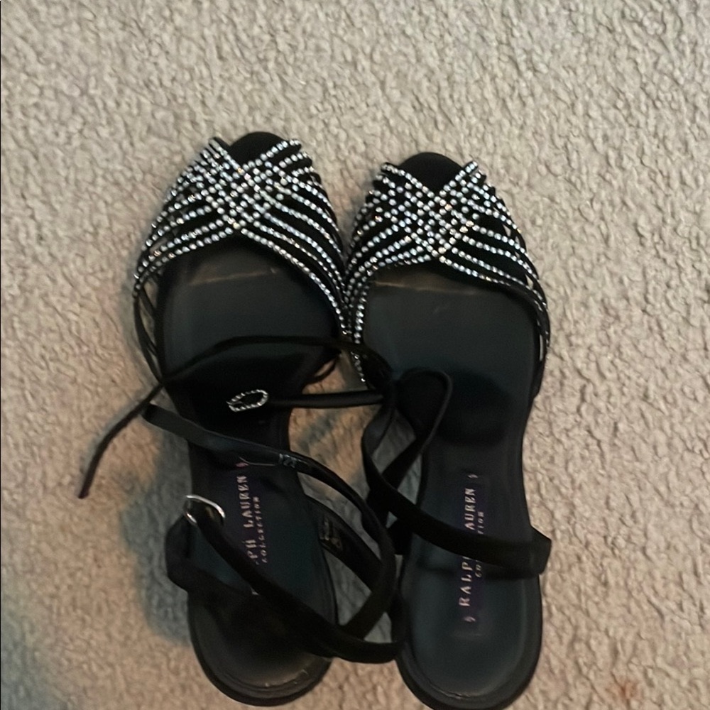Chic Black Heels with Strappy Design